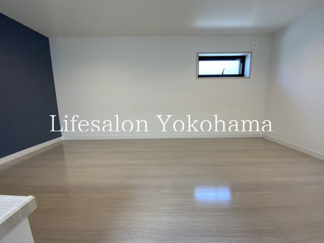 �y���ԁE���r���O�z�@