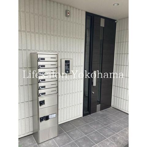 �y�G���g�����X�z�@