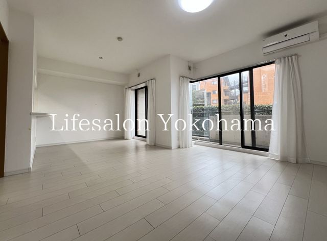 �y���ԁE���r���O�z�@