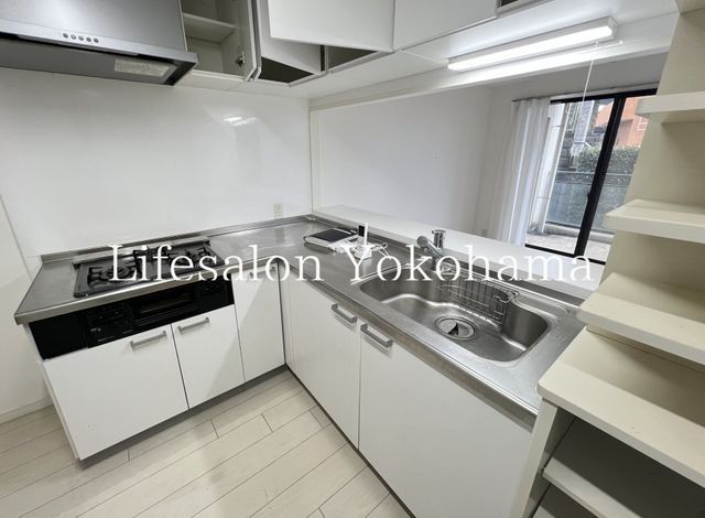 �y�L�b�`���z�@