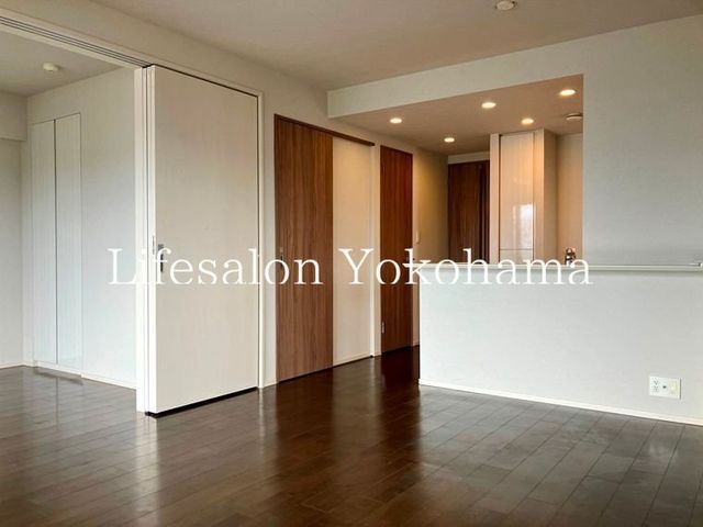 �y���ԁE���r���O�z�@