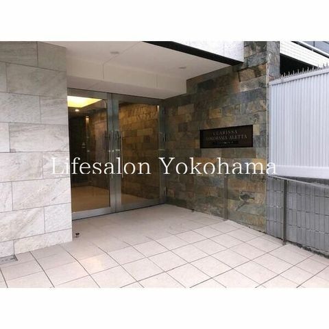 �y�G���g�����X�z�@