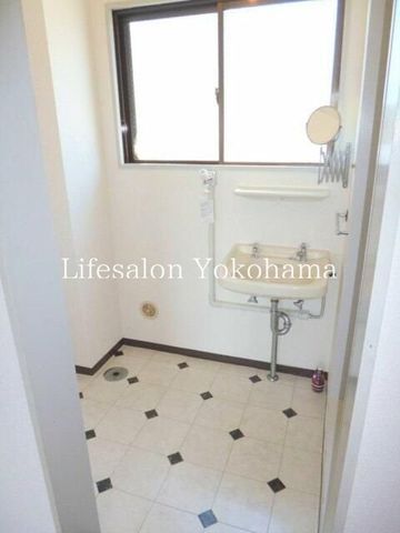 �y���ʏ��z�@