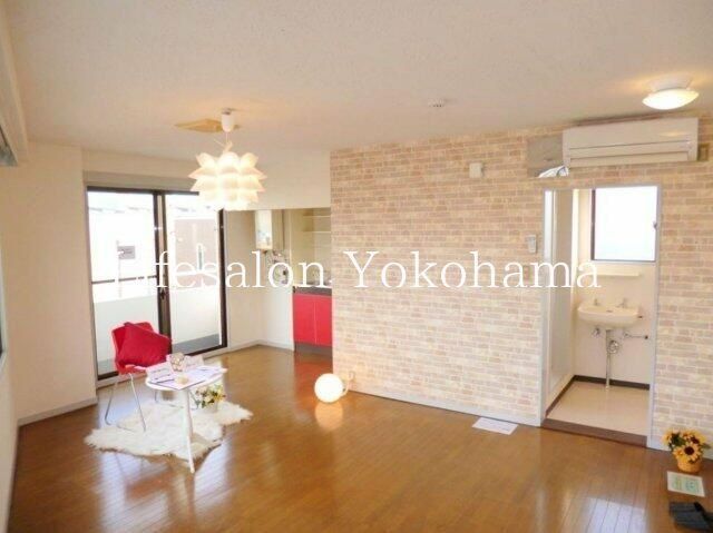 �y���ԁE���r���O�z�@