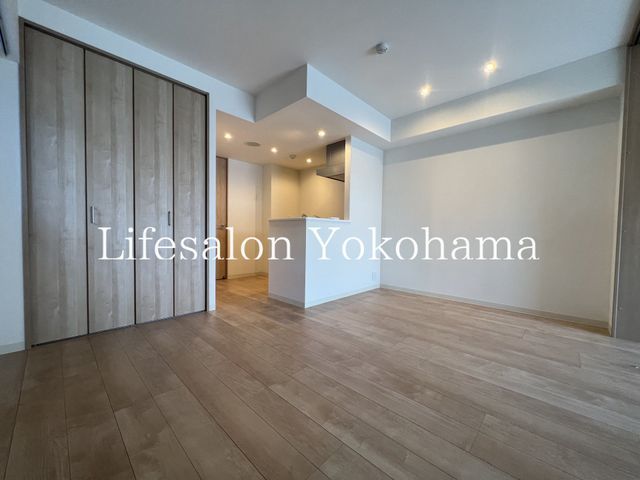 �y���ԁE���r���O�z�@