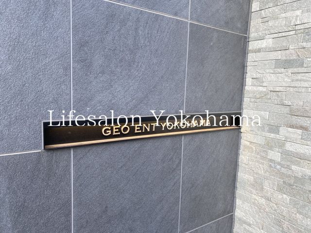 �y�G���g�����X�z�@