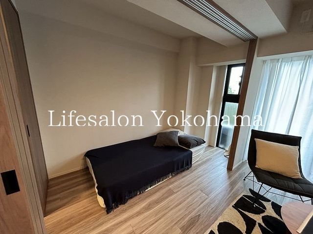 �y���ԁE���r���O�z�@