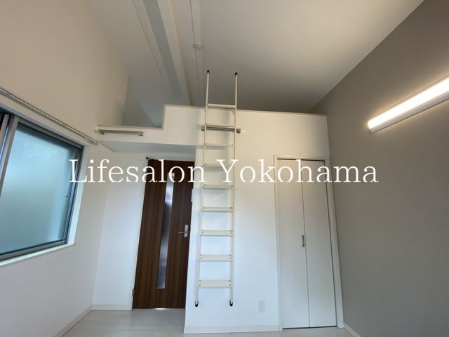 �y���[�z�@