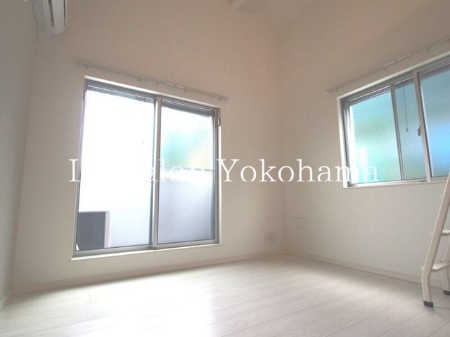 �y���ԁE���r���O�z�@