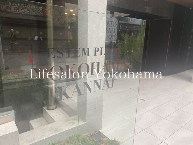 �y�G���g�����X�z�@