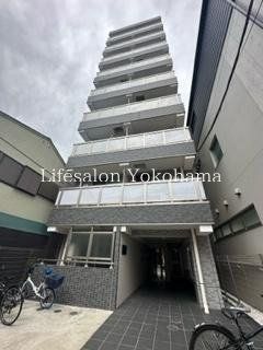 �y�G���g�����X�z�@