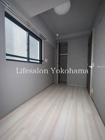 �y���̑������E�X�y�[�X�z�@�o���R�j�[