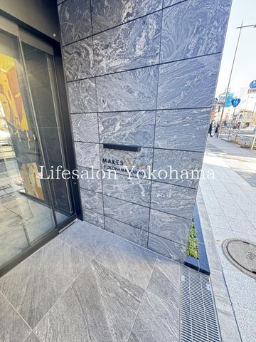 �y���̑��z�@�o���R�j�[