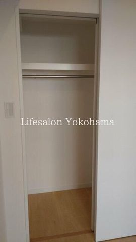 y[z@