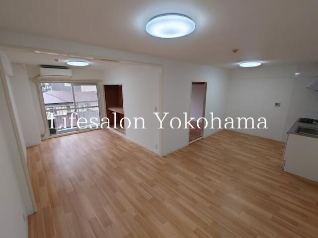 �y���ԁE���r���O�z�@