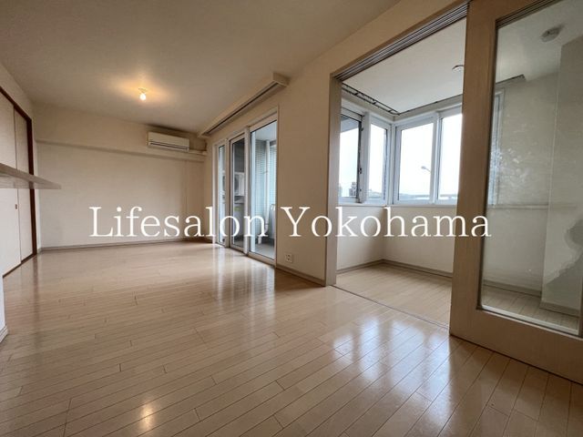 �y���̑��ݔ��z�@���r���O/����