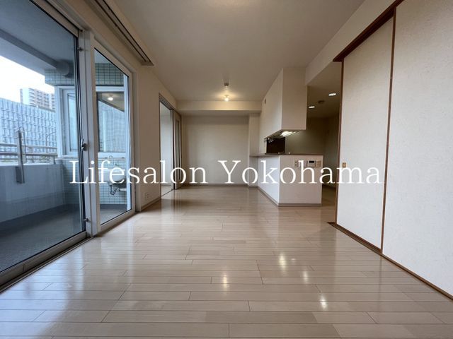 �y���ԁE���r���O�z�@���r���O/����