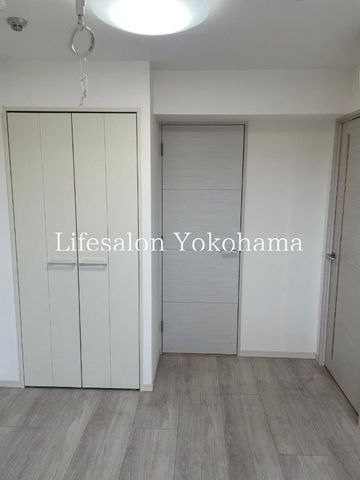 �y���ԁE���r���O�z�@