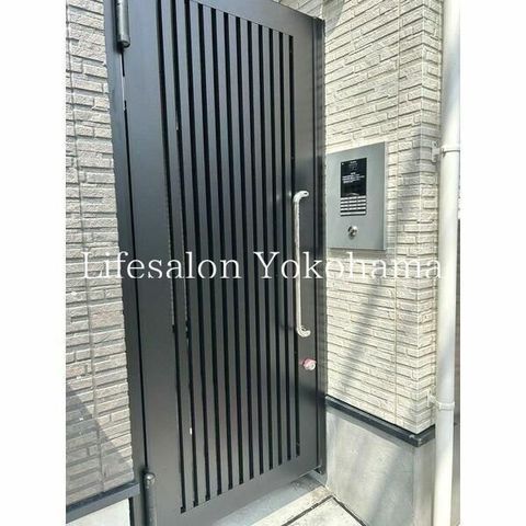 �y�G���g�����X�z�@