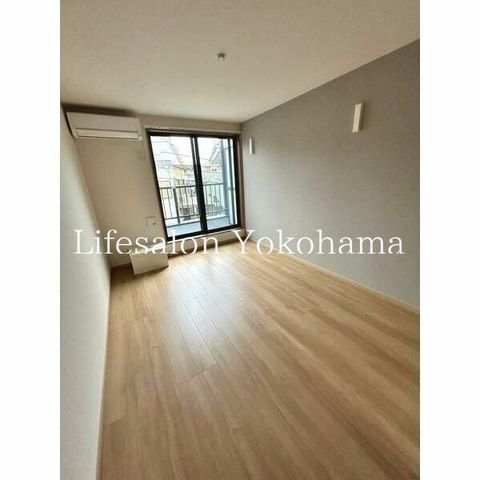 �y���ԁE���r���O�z�@