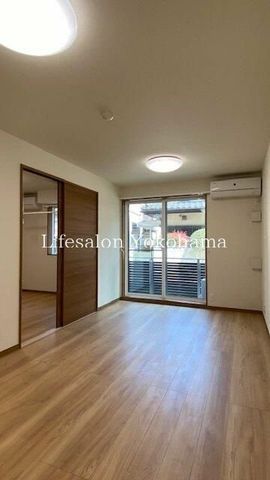 �y���ԁE���r���O�z�@