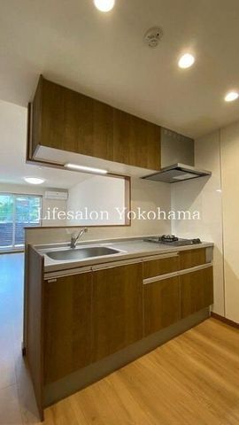 �y�L�b�`���z�@