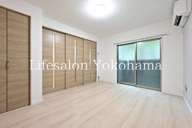 �y���ԁE���r���O�z�@