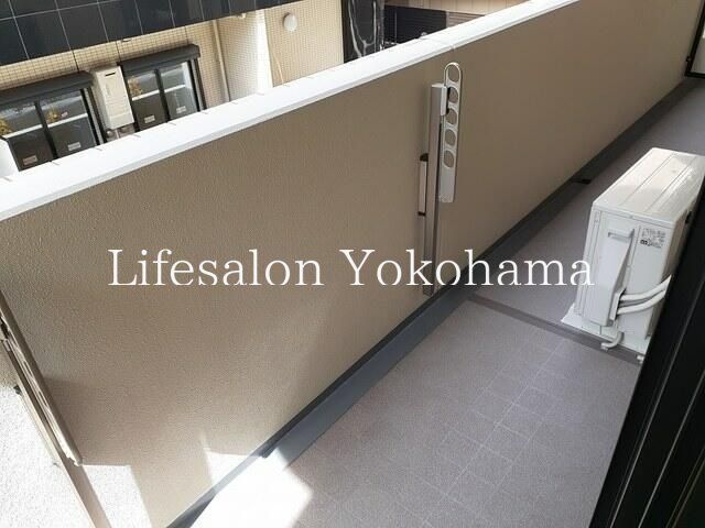 �y�o���R�j�[�z�@