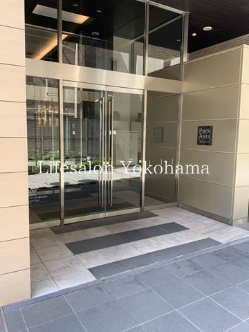 �y�G���g�����X�z�@