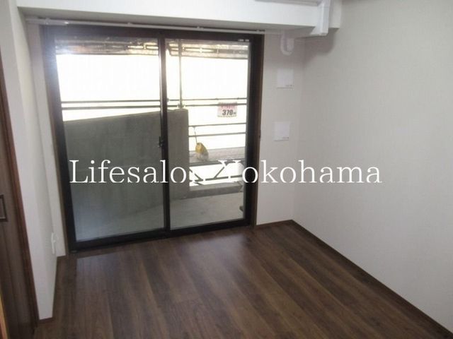 �y���ԁE���r���O�z�@