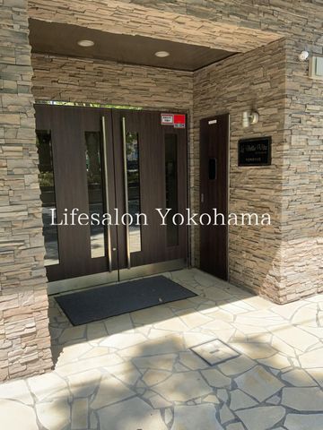 �y�G���g�����X�z�@