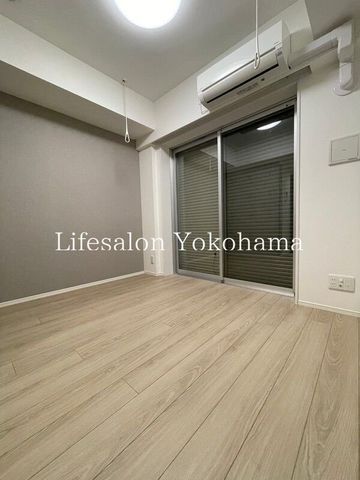 �y���ԁE���r���O�z�@