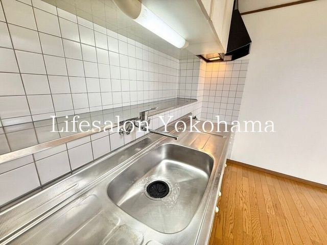 �y�L�b�`���z�@