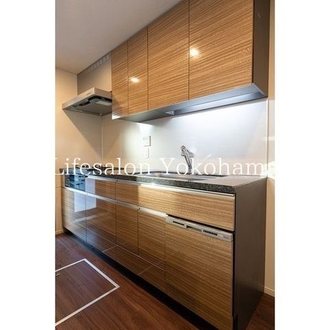 �y�L�b�`���z�@