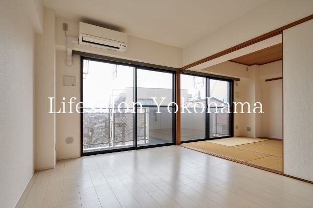 �y���ԁE���r���O�z�@