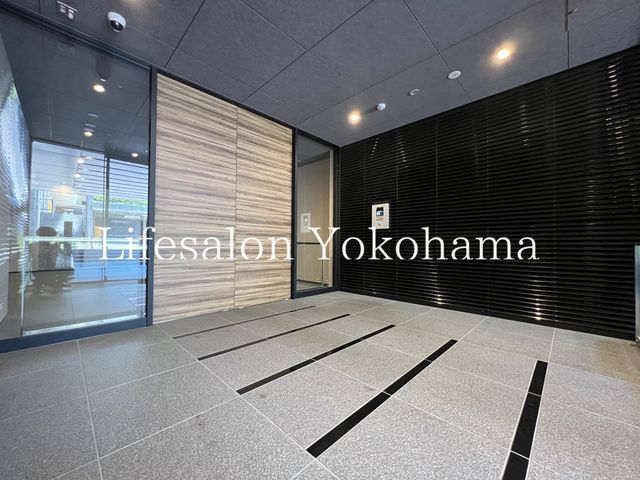 �y�G���g�����X�z�@