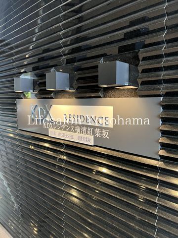 �y�G���g�����X�z�@