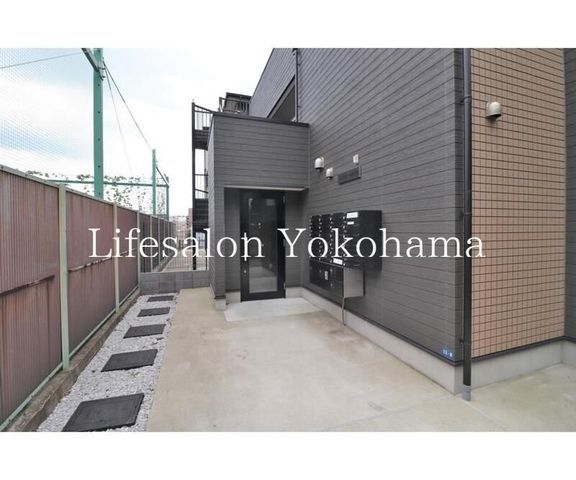 �y�G���g�����X�z�@