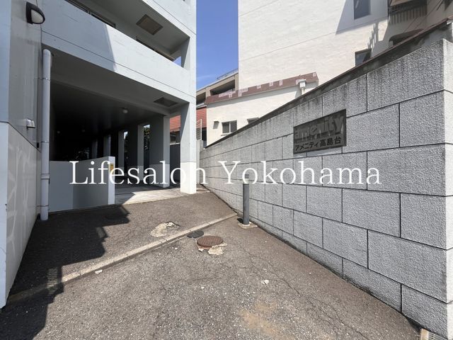 �y�G���g�����X�z�@