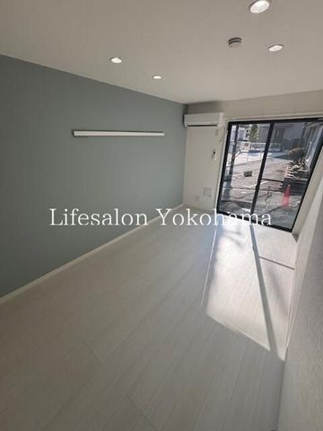 �y���ԁE���r���O�z�@