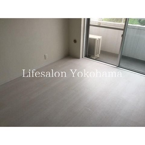 �y���ԁE���r���O�z�@