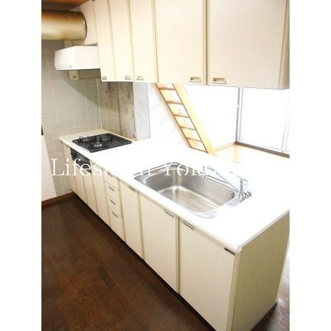 �y�L�b�`���z�@