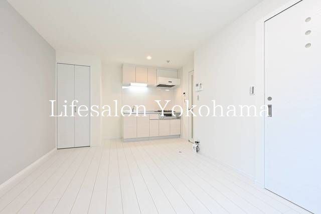 �y���ԁE���r���O�z�@