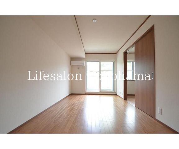 �y���ԁE���r���O�z�@