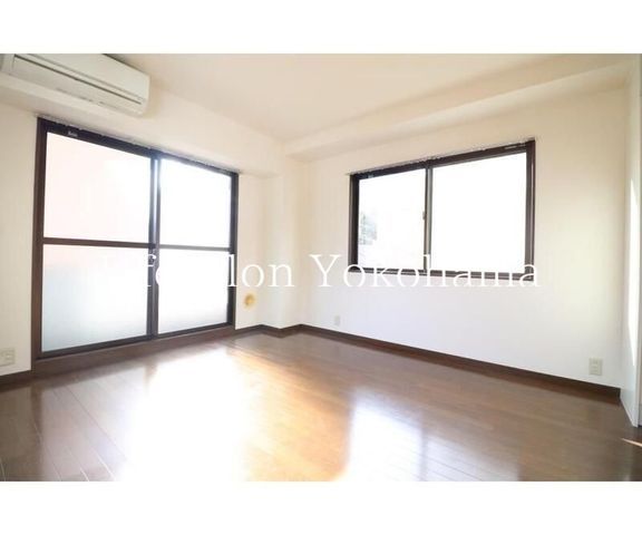 �y���ԁE���r���O�z�@