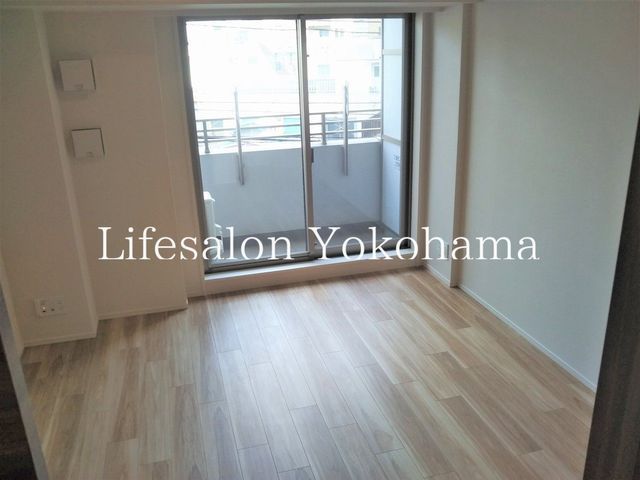 �y���ԁE���r���O�z�@