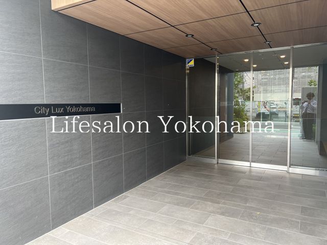 �y�G���g�����X�z�@