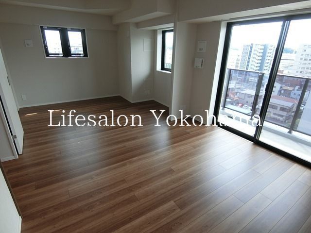 �y���ԁE���r���O�z�@