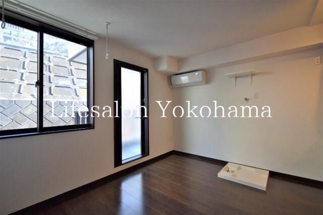 �y���ԁE���r���O�z�@