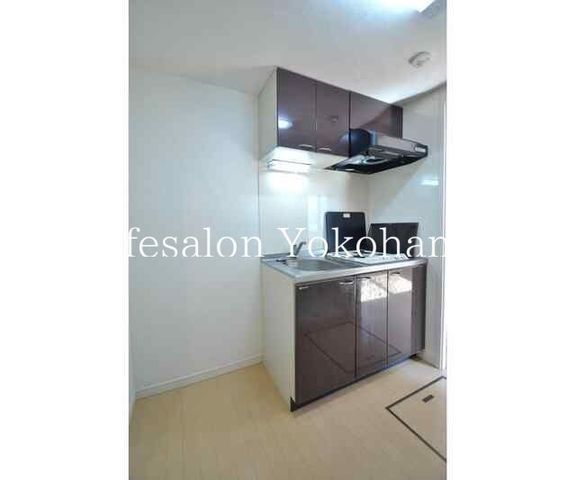 �y�L�b�`���z�@